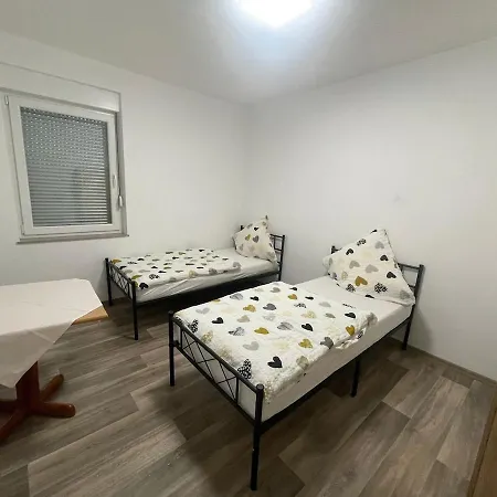 Charming Two Bed * Netphen