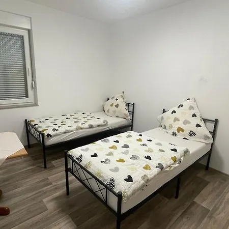 Daire Charming Two Bed